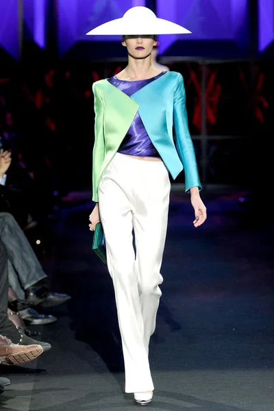 Look 13